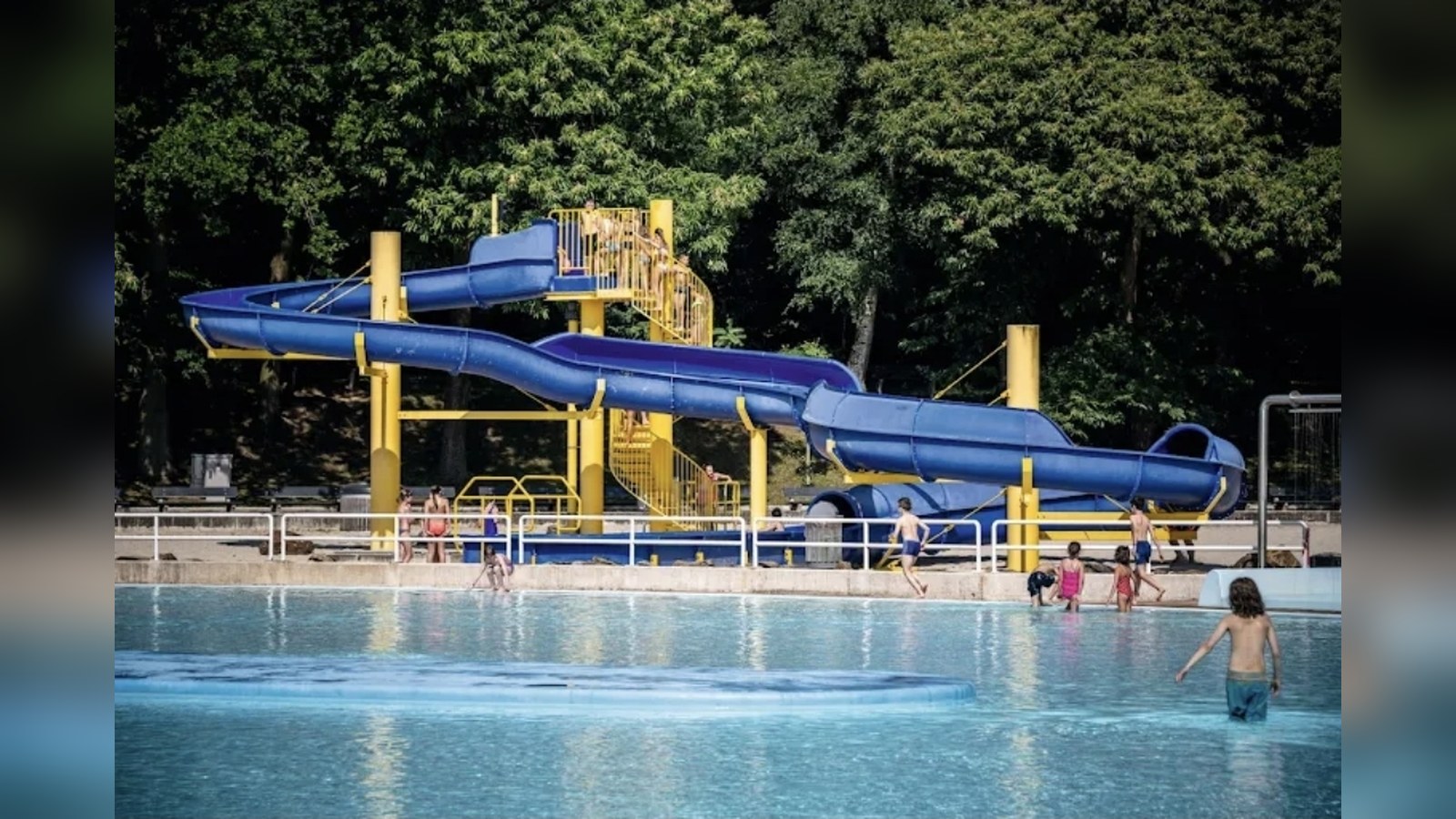 Hittegolf? Hier vind je een frisse duik in 3 Brusselse zwembaden. Foto bij het artikel « Hittegolf? Hier vind je een frisse duik in 3 Brusselse zwembaden. »