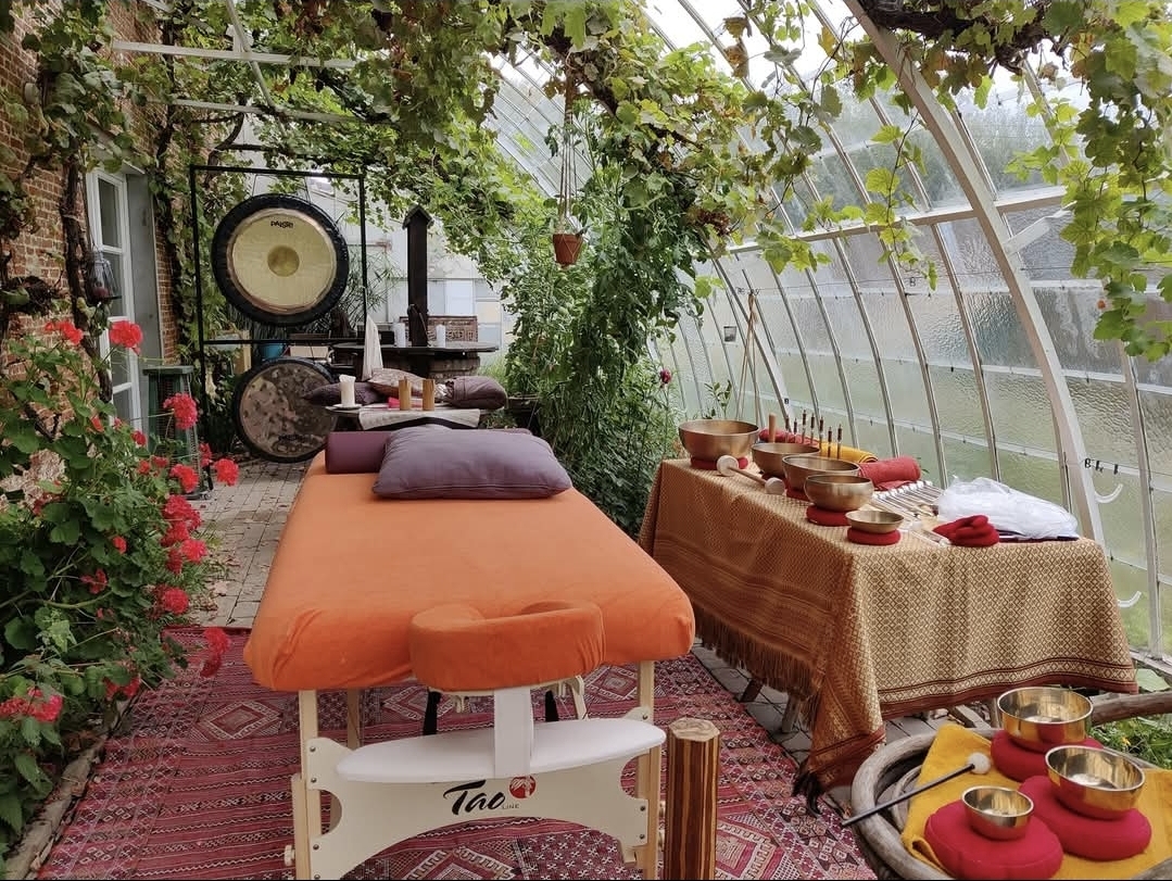 Soin privé sous la serre — table d’harmonisation